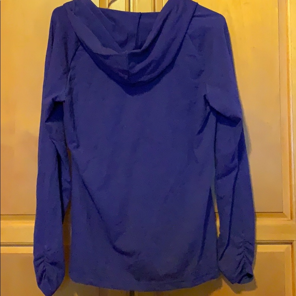 Work out top - Picture 2 of 2